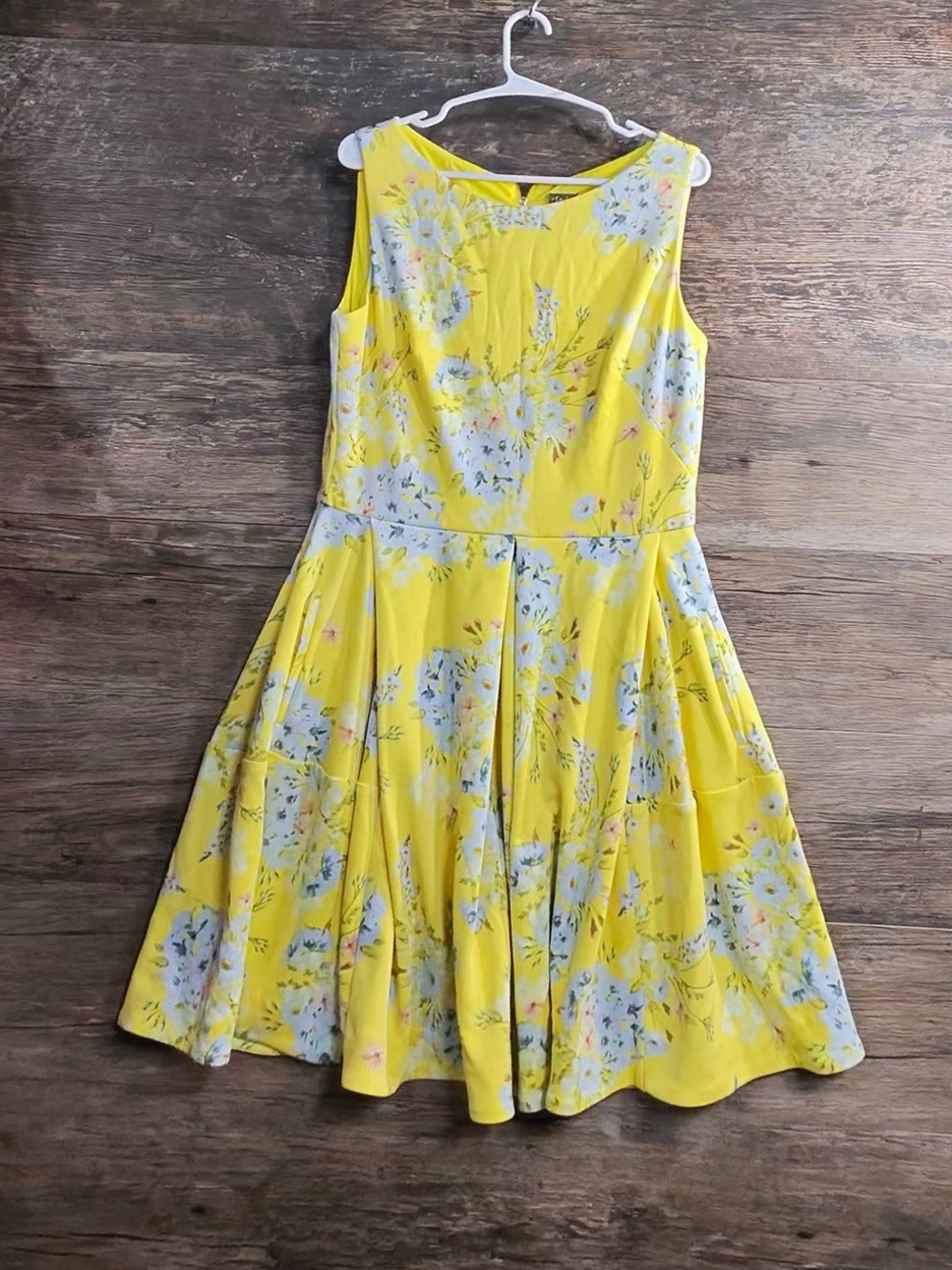 Taylor Yellow Floral Midi Dress